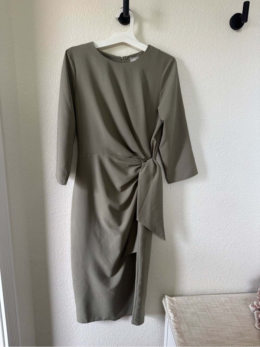 Olive Green Tie-Waist Midi Dress